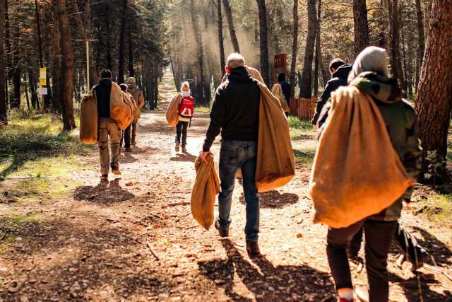 I "corsi di sopravvivenza": �In un bosco senza cellulare e cibo per riconnettersi al mondo reale�